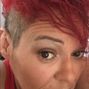 Meet your Posher, Yvette